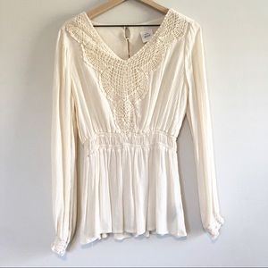 Knox Rose Long Sleeve Crochet Top Size Medium